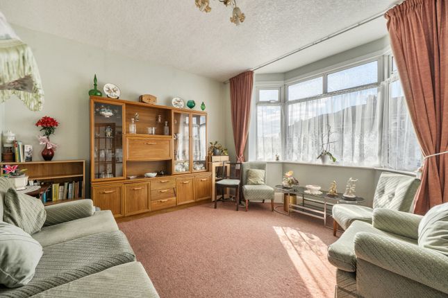 3 bed property, in Footshill Road, £300,000