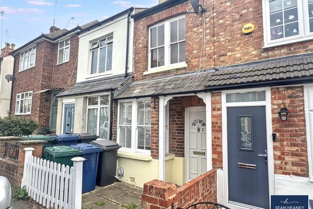 2 bed property, in Puller Road, £535,000