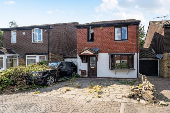 5 bed property, in Sorrel Close, £475,000
