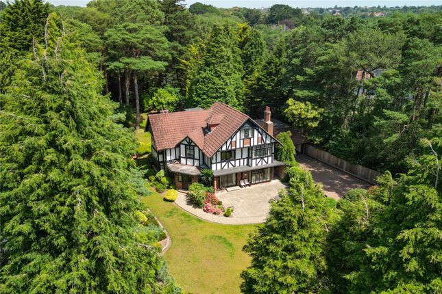 4 bed property, in Spencer Road, £2,500,000