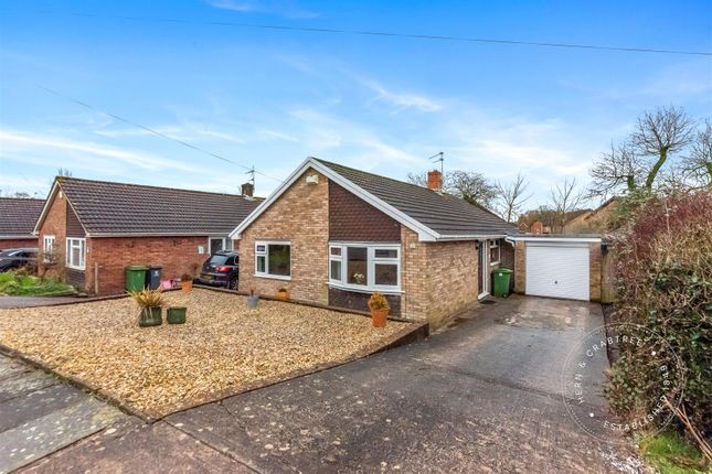 2 bed property, in Parc-Y-Felin, £365,000