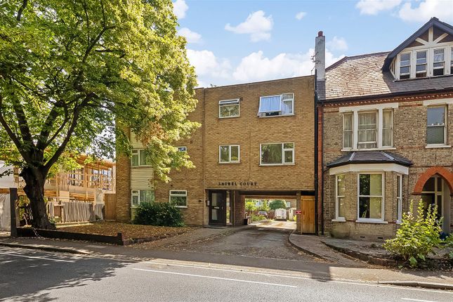 1 bed property, in Cambridge Road, £175,000