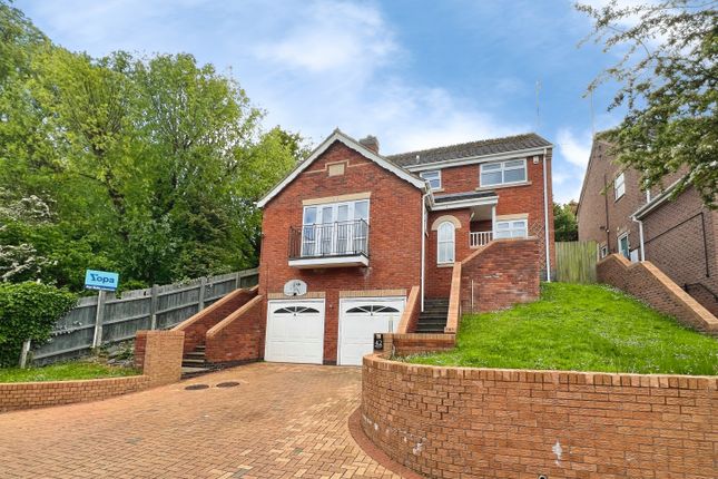 4 bed property, in Greenvale Close, £425,000