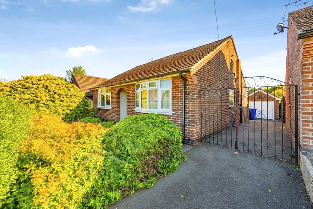 2 bed property, in Deans Drive, £325,000