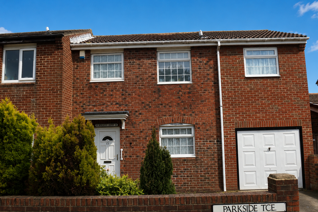 3 bed property, in Parkside Terrace, £175,000