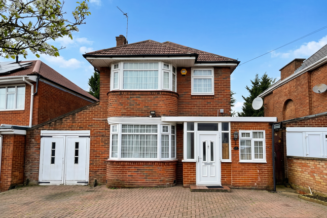 3 bed property, in Weston Drive, £800,000