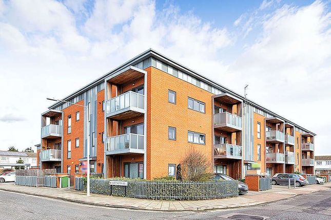 1 bed property, in Hartington Road E16, £335,000