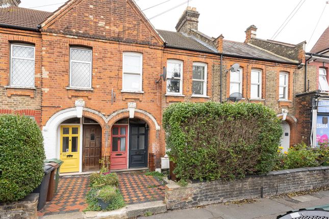 2 bed property, in Hibbert Road, £465,000