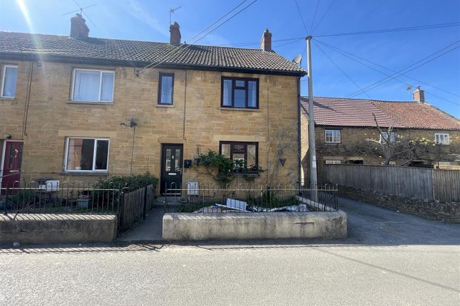 3 bed property, in Bower Hinton, £280,000