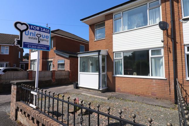 3 bed property, in Whitethorne Mews, £169,950