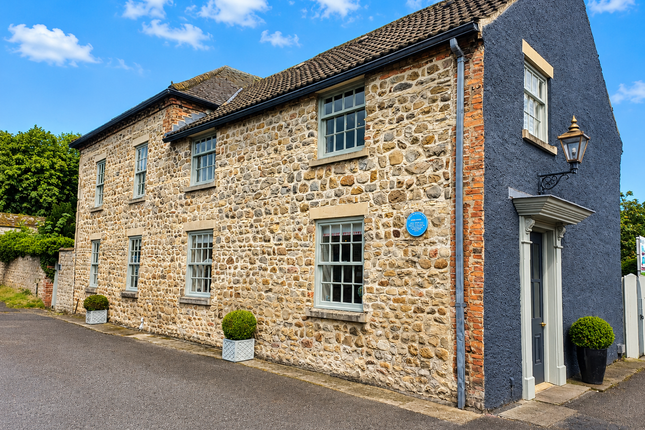3 bed property, in North End, £365,000