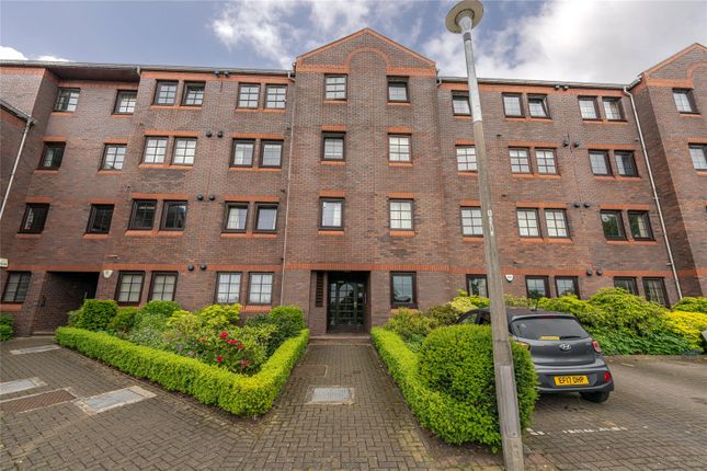2 bed property, in Orchard Brae Avenue, £290,000