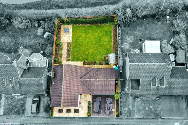 4 bed property, in Pulford Drive, £450,000