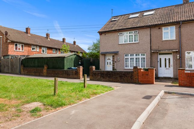 3 bed property, in Courtenay Gardens, £535,000