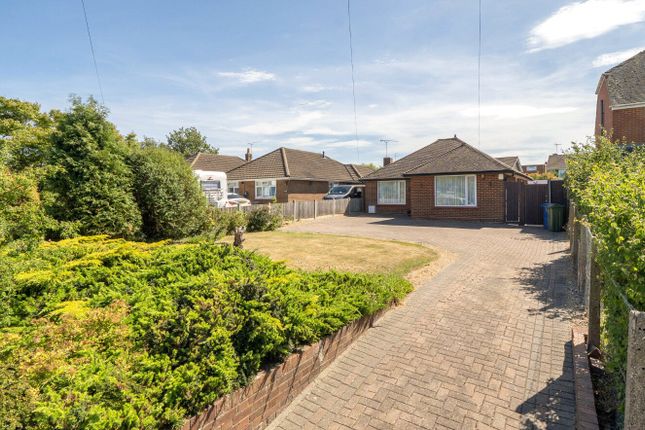 2 bed property, in Homewood Avenue, £440,000
