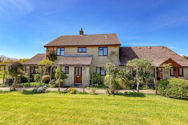 6 bed property, in Bettiscombe, £800,000