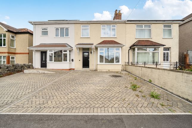 3 bed property, in New Queen Street, £350,000