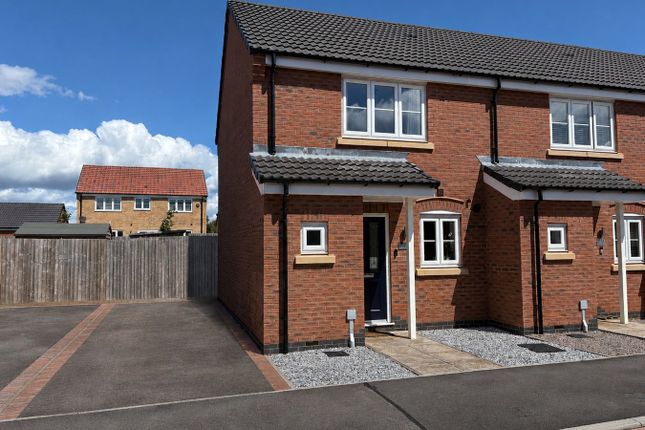 2 bed property, in Buxton Crescent, £232,950