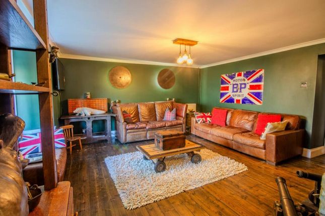 5 bed property, in Penygarn, £525,000