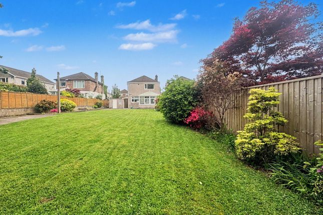 3 bed property, in Lynwood Avenue, £450,000