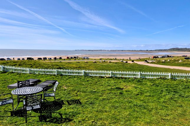 4 bed property, in Ogmore By Sea, £550,000