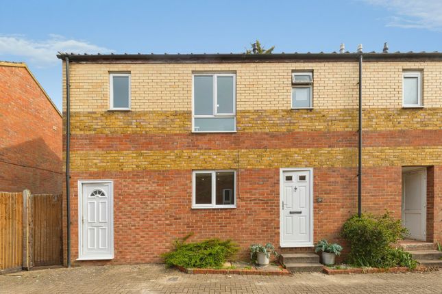 4 bed property, in Wisley Avenue, £335,000