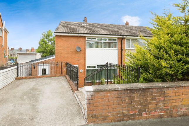 3 bed property, in Bryn Drive, £200,000