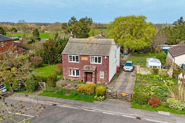 4 bed property, in Kexby Lane, £400,000