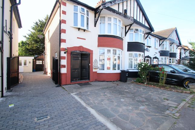3 bed property, in Stradbroke Grove, £550,000