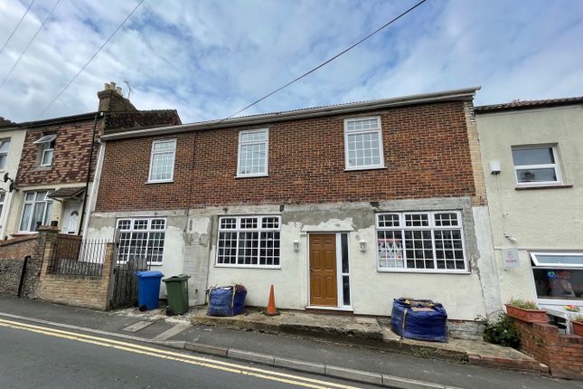 6 bed property, in William Street, £430,000