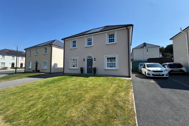 4 bed property, in Stad Craig Ddu, £339,950