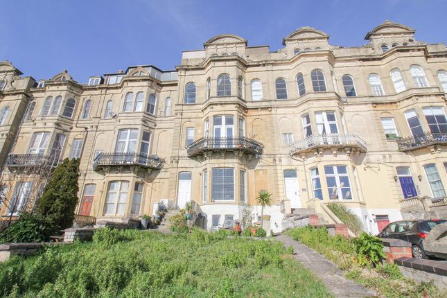 2 bed property, in Atlantic Road, £150,000