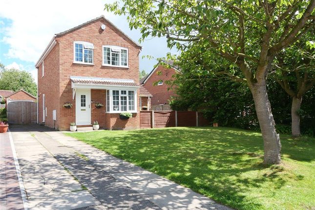 3 bed property, in Oaklands, £395,000