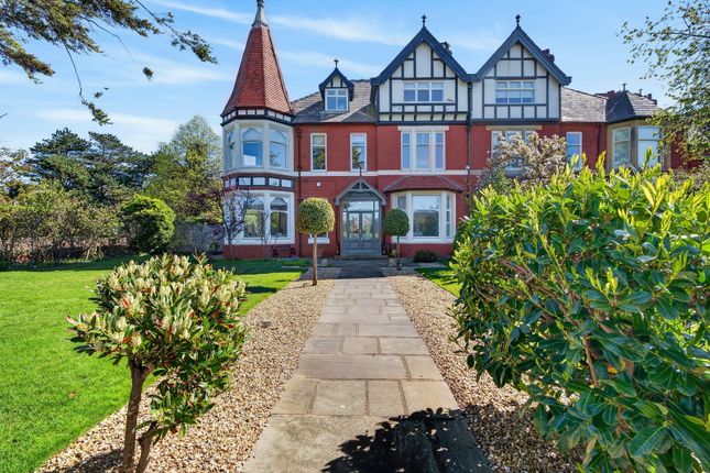 6 bed property, in Seafield Road, £1,599,950