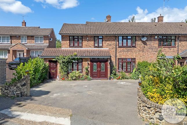 5 bed property, in Wellfields, £1,300,000