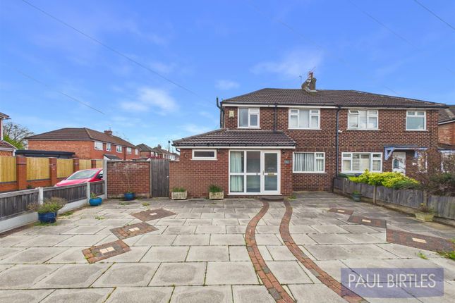 3 bed property, in Leamington Road, £400,000