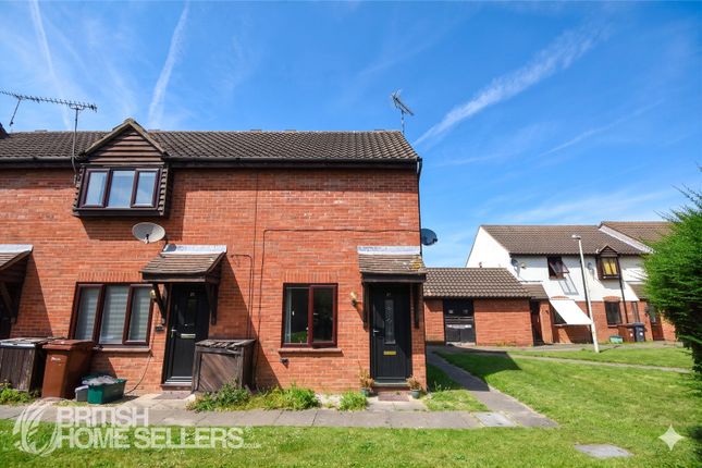 2 bed property, in Colyers Reach, £195,000