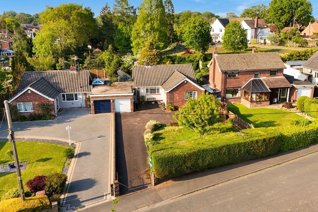 3 bed property, in Rectory Lane, £390,000