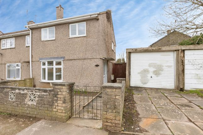 3 bed property, in Kelso Green, £220,000