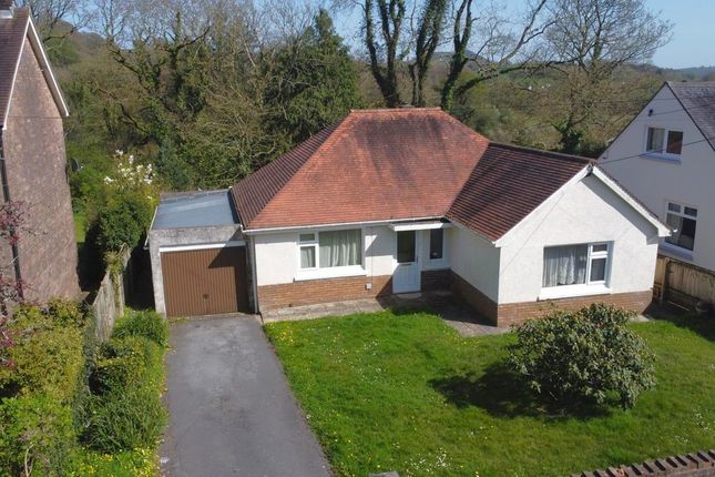 2 bed property, in Bronwydd Road, £260,000