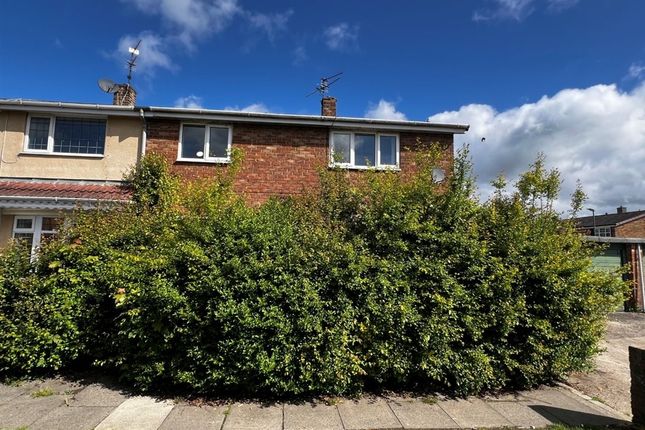3 bed property, in Arrowsmith Square, £60,000
