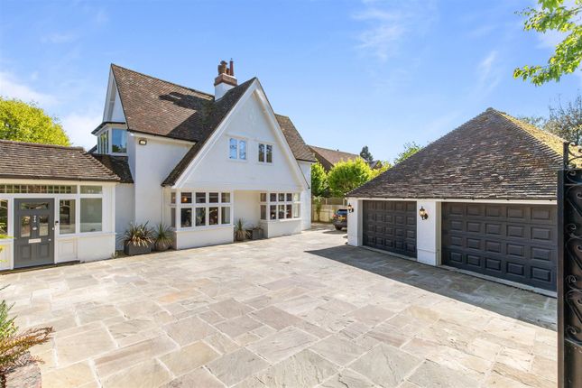 6 bed property, in The Gables, £3,000,000