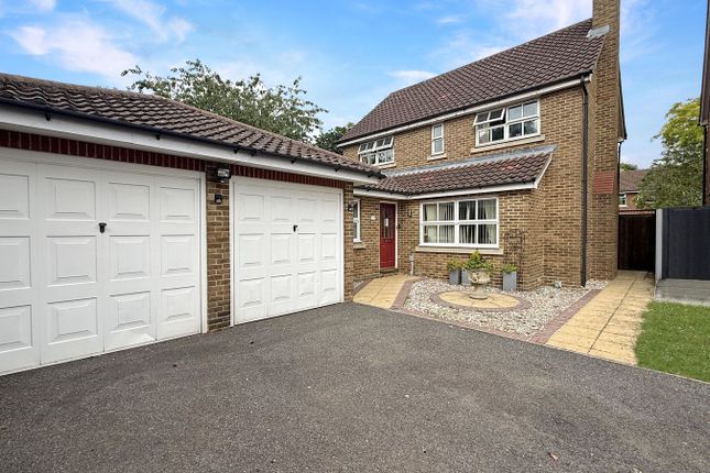 4 bed property, in Clarks Wood Drive, £475,000