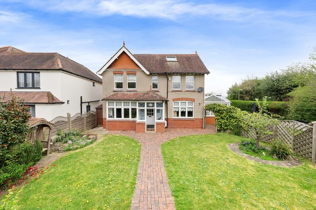 4 bed property, in Chelsham Road, £850,000