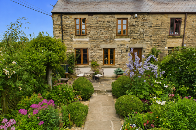 5 bed property, in Ashdene Road, £575,000