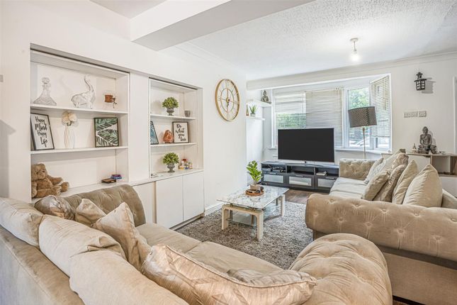 3 bed property, in Thurlow Gardens, £500,000