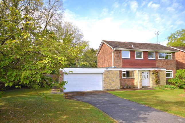4 bed property, in Woodland Avenue, £845,000