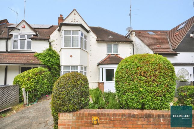 3 bed property, in Lyndhurst Gardens, £800,000