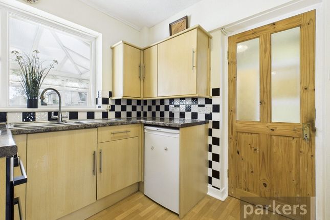 3 bed property, in Westfield Road, £260,000