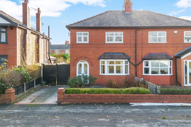 3 bed property, in Fairfield Road, £325,000